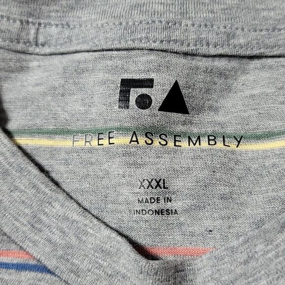 Free Assembly Men's Pocket Tee - Picture 5 of 6